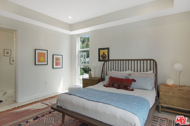 Building Photo - 1933 Griffith Park Blvd