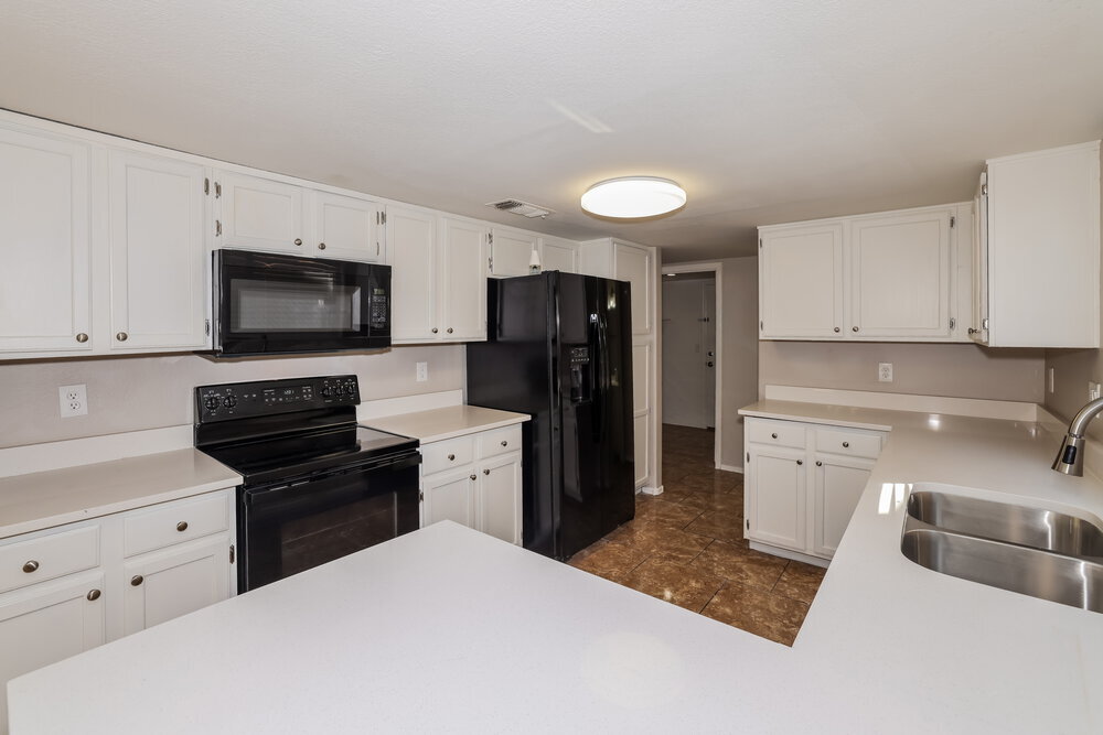 Building Photo - 4124 E Anderson Dr