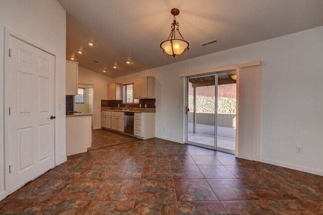 Building Photo - 8660 E Manley Dr