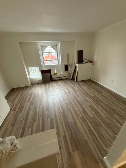 Building Photo - 31 S Franklin St