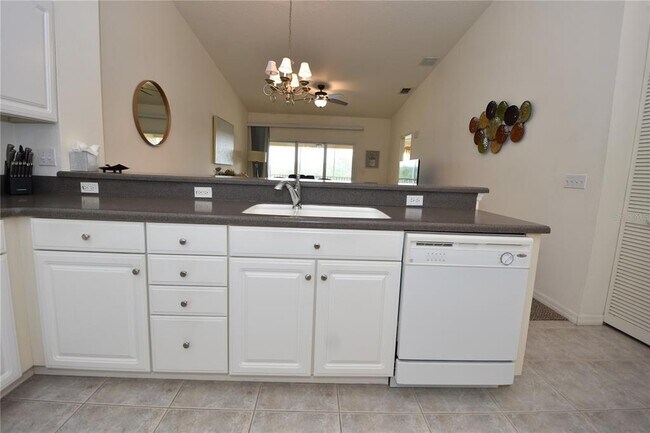 Building Photo - 400 Canopy Walk Ln