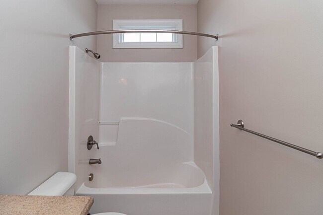 Building Photo - 109 Willow Pond Dr