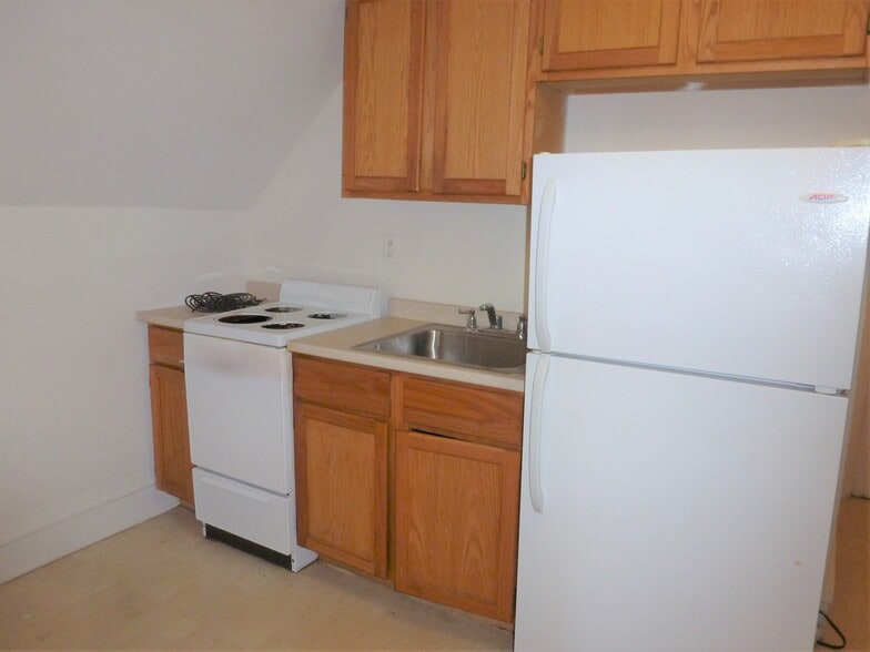 Building Photo - 43 N Willard St