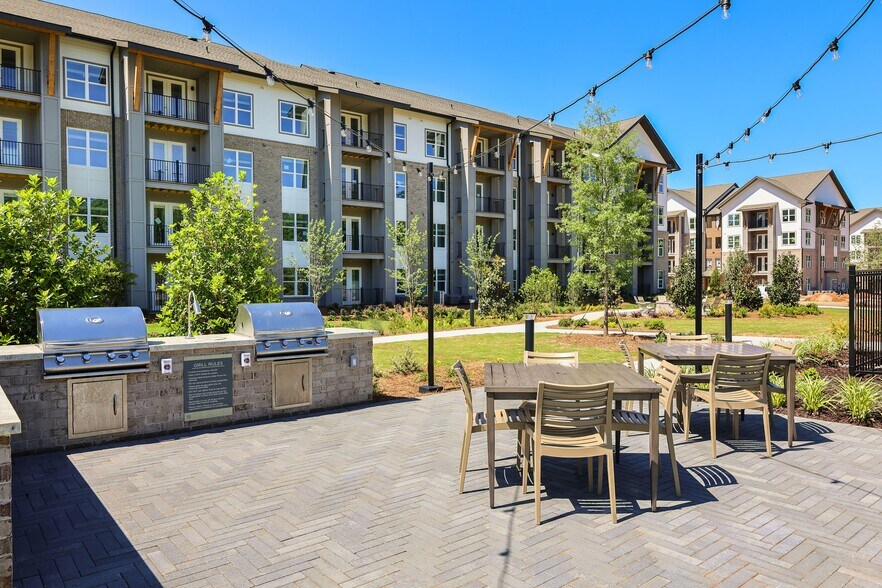 Building Photo - RENDER Turner Lake by Crescent Communities