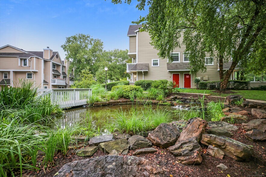 Building Photo - 10703 Hampton Mill Ter