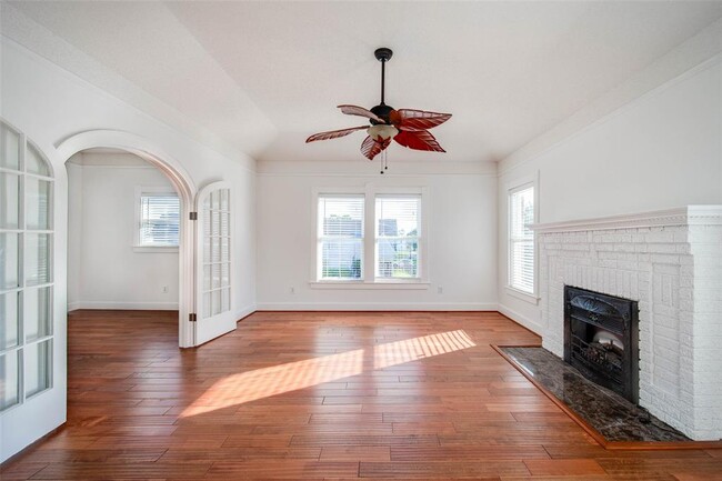 Building Photo - 2601 Rosedale St