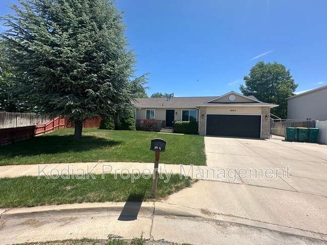 Building Photo - 1802 S 200 W