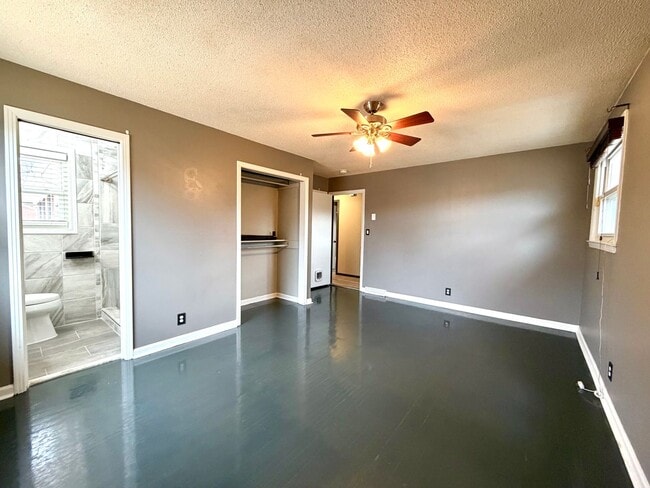 Building Photo - 2811 Thrush Dr