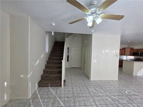 Building Photo - 731 Emerald Idol Pl