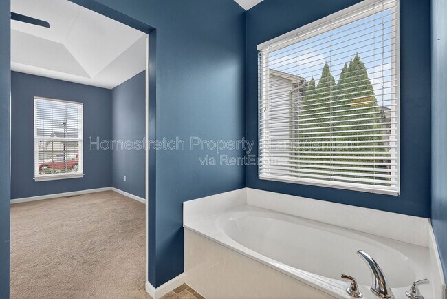 Building Photo - 738 Lost Canyon Blvd