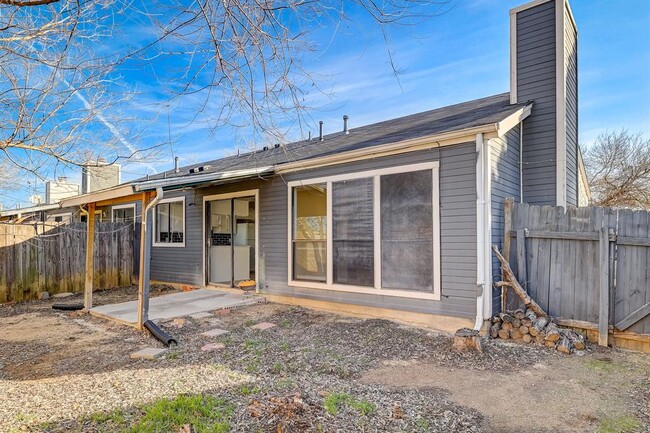 Building Photo - 1406 Hyridge Cir