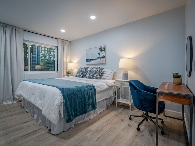 Building Photo - Fully Furnished Minutes from the Beach Newly Remodeled 2 Bedroom Move in Ready!