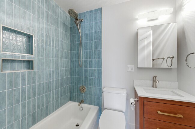 Building Photo - 1153 Buccaneer Dr