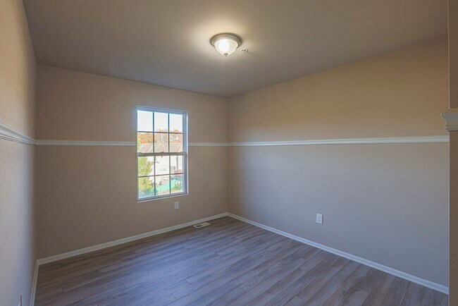 Building Photo - 1237 Splashing Brook Dr