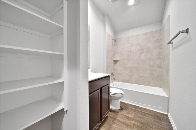 Building Photo - 20343 Green Mountain Dr