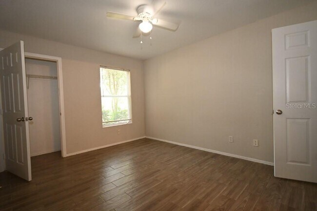 Building Photo - 5904 Willow Ridge Dr