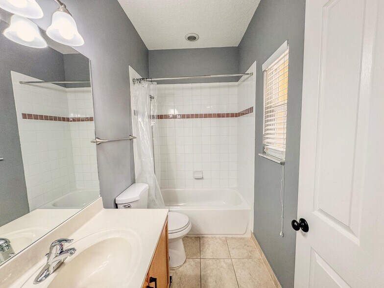 Building Photo - 255 Lake Monterey Cir