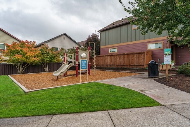 Building Photo - ASK ABOUT AUGUST MOVE IN SPECIAL 3 Bedroom...