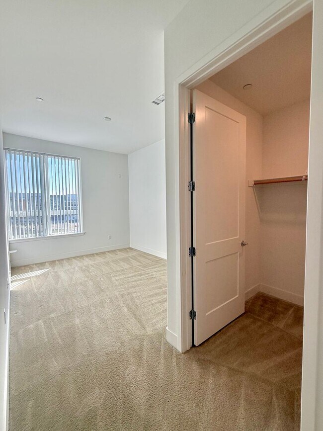 Building Photo - $3990 / 3 BR - GORGEOUS 2020 MODEL CONDO IN THE WARM SPRINGS AREA OF SOUTH FREMONT