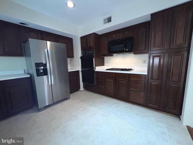 Building Photo - 2104 Patty Ln