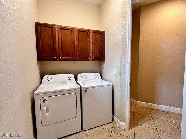 Building Photo - 174 Shadroe Cove Cir