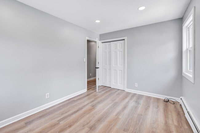 Building Photo - 61 Wakeley St