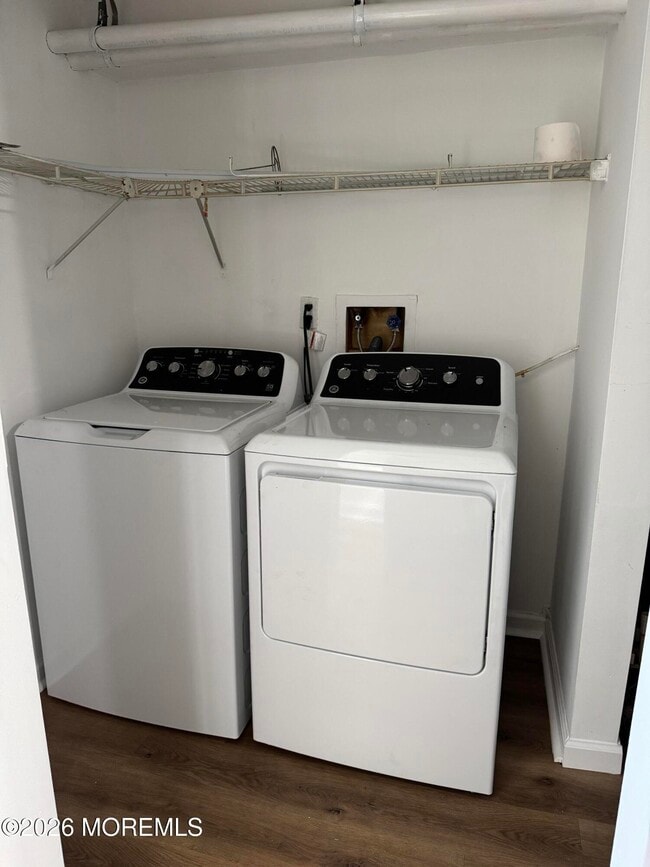 Building Photo - 14 Jahn St