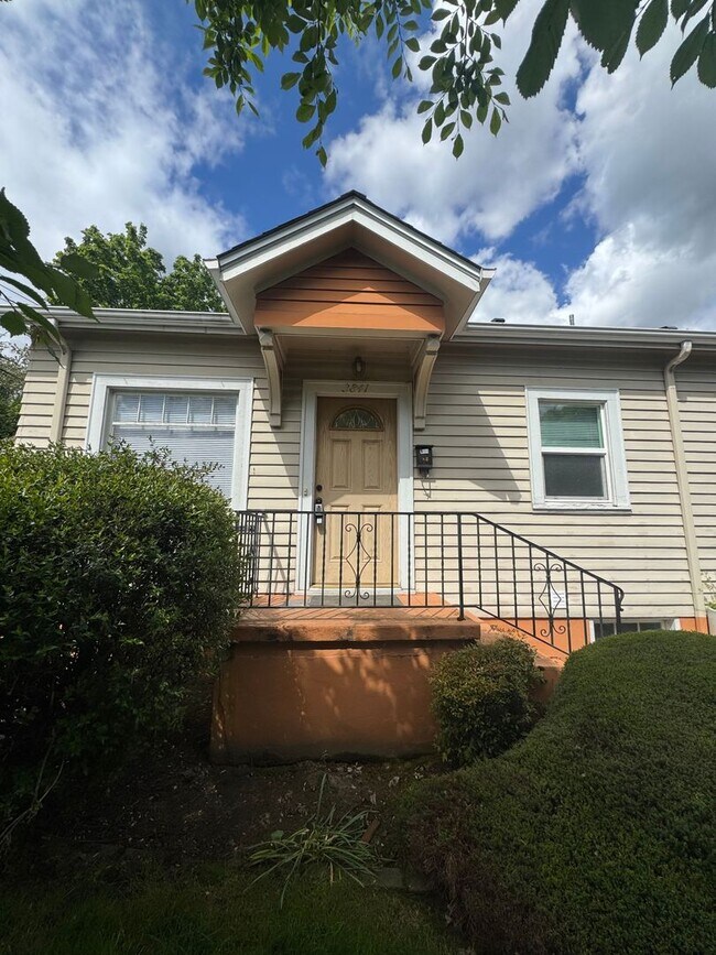 Building Photo - oat8681