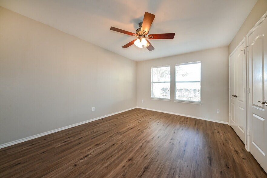 Building Photo - 2027 Northridge Dr