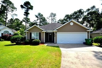 Building Photo - Spacious 3-Bedroom Home with Modern Amenities in Valdosta! Fenced in Backyard!