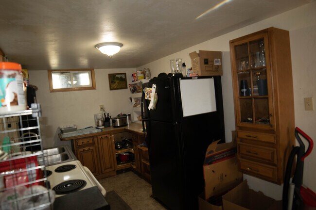 Building Photo - 414 S 12th Ave