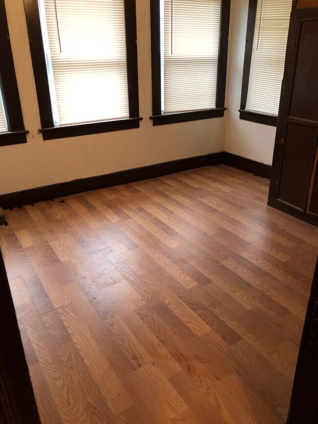 Building Photo - 649 Fulton Ave SW