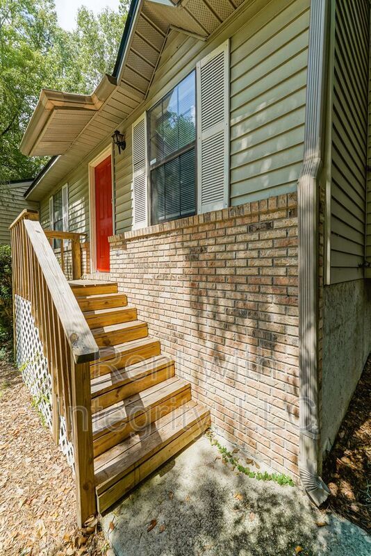 Building Photo - 2380 Hartsfield Way