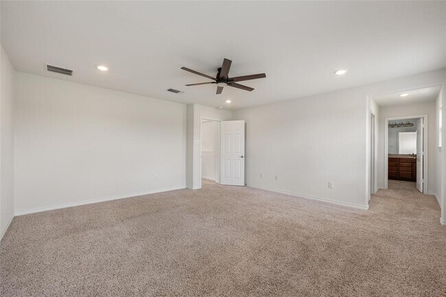 Building Photo - 3853 Legend Hill