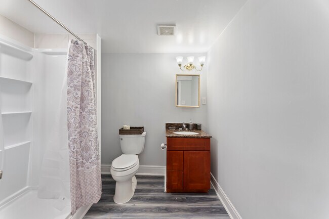 Building Photo - 529 Rosier Rd