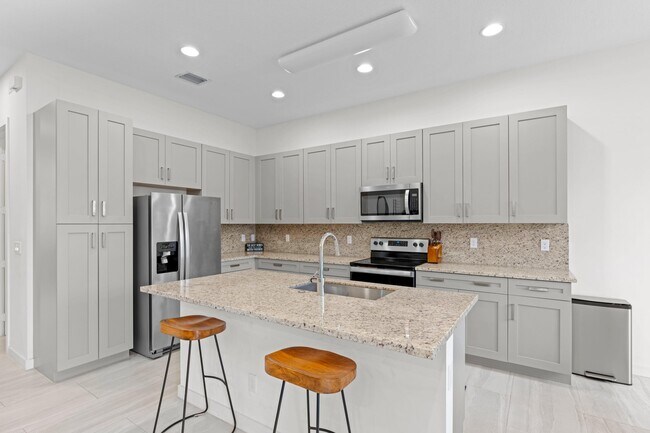Building Photo - 1241 Pioneer Way