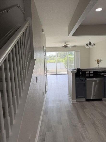 Building Photo - 4500 SW 52nd Cir