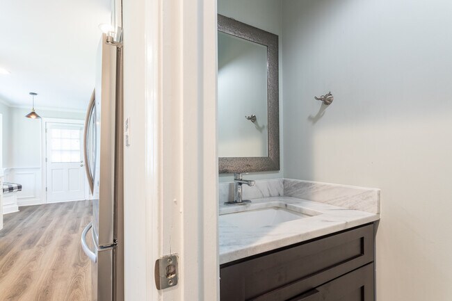 Building Photo - 2565 Oakes Plantation Dr