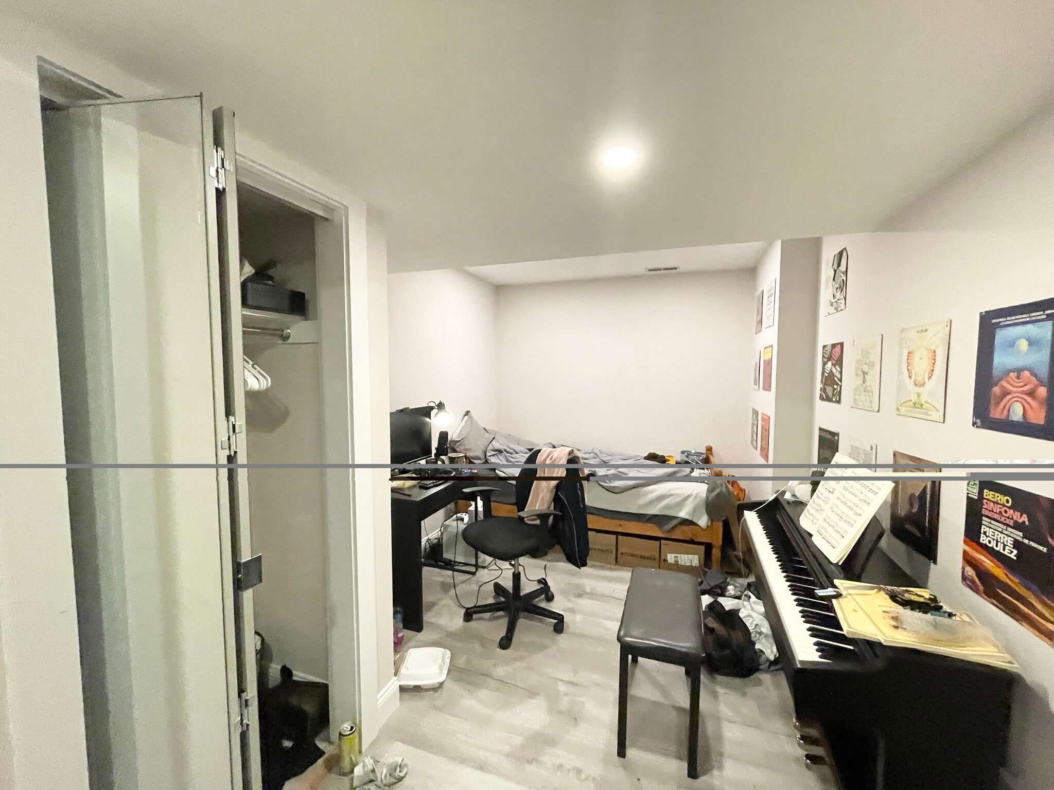 Building Photo - 27 Iroquois St