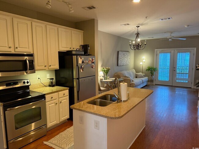 Building Photo - 926 Price Ln