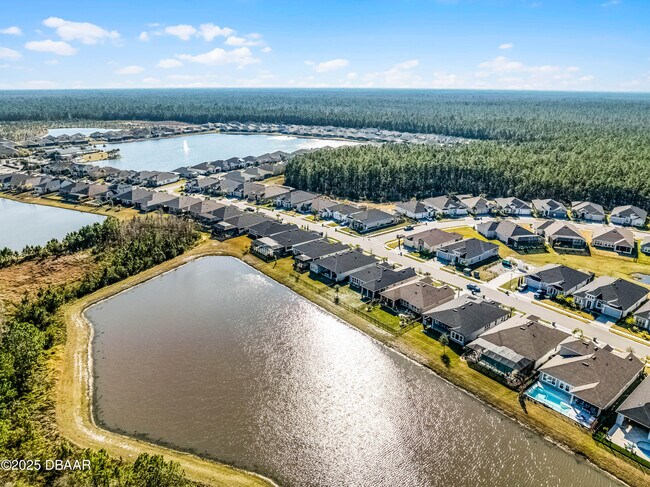 Building Photo - 636 Mosaic Blvd