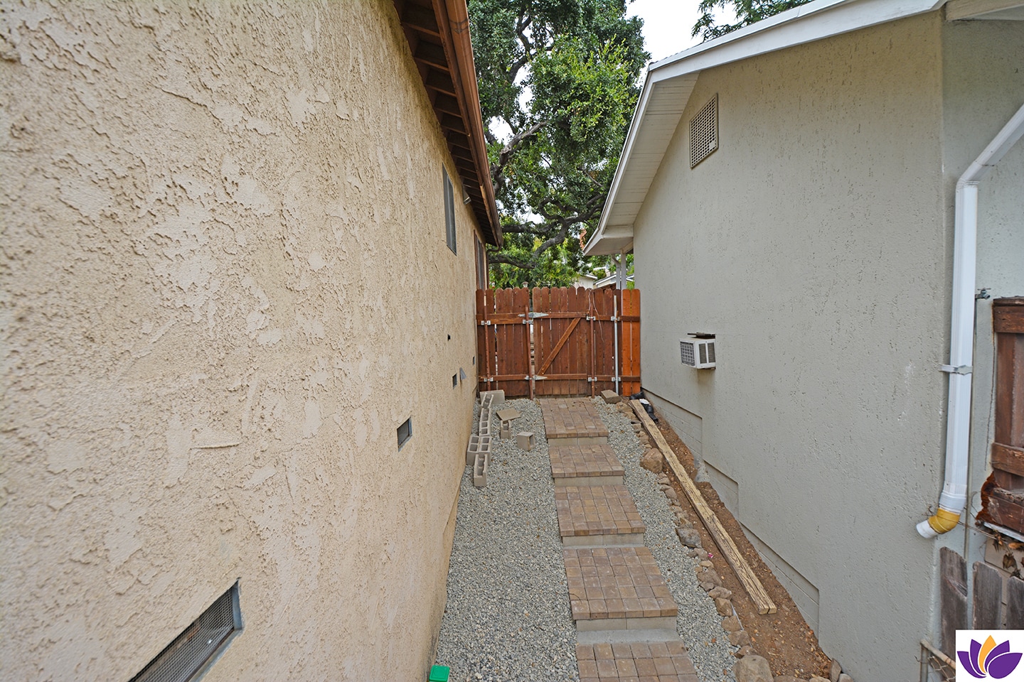 Building Photo - 3630 2nd Ave