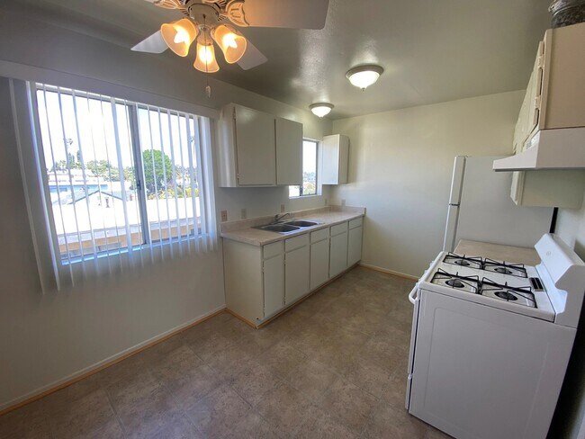 Interior Photo - 3671 Veteran Avenue,