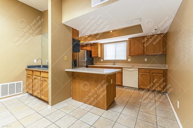 Building Photo - 2 br, 2 bath Condo - 3031 N Civic Center P...