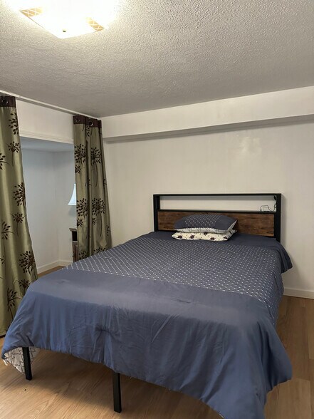 Building Photo - 117 Vinewood Cir