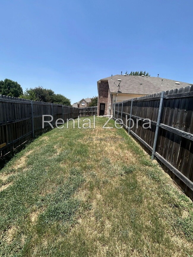 Building Photo - 5438 Jacob Dr