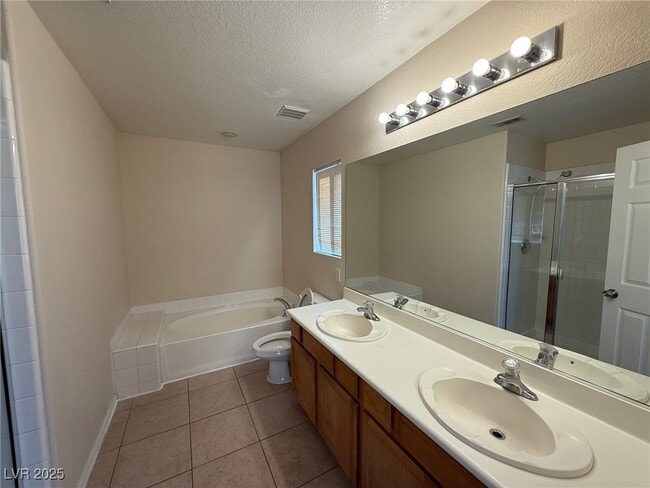 Building Photo - 7545 Slipstream St