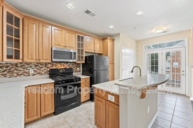Building Photo - 9530 Walker Way