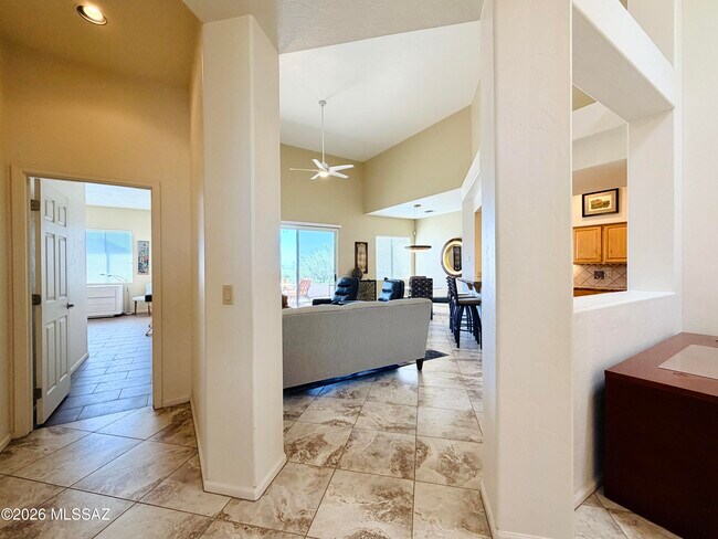Building Photo - 1465 W Bridalveil Pl