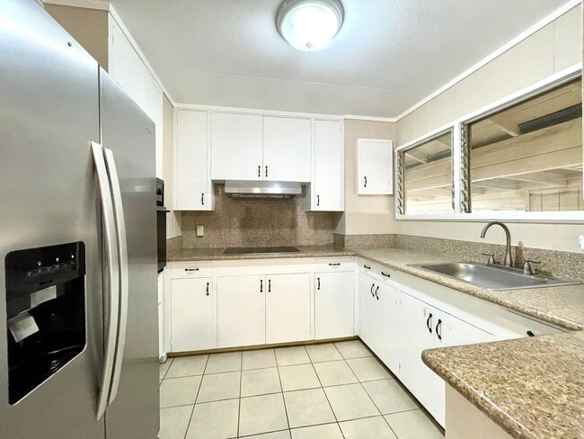 Building Photo - For Rent – Renovated 3-Bedroom Home with P...